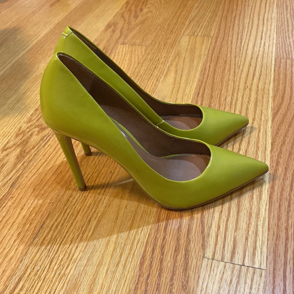 Steve Madden Proto Yellow Green Heels Pumps Shoes Gem